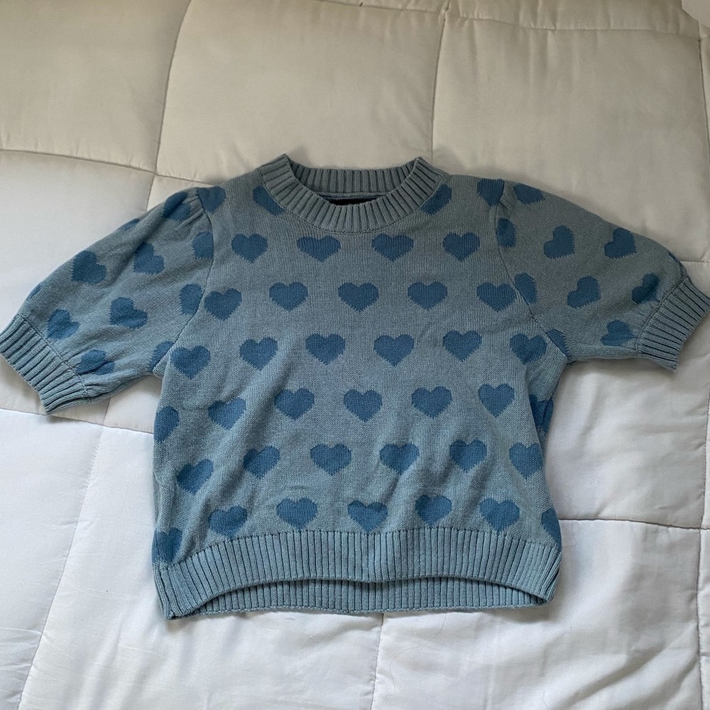 Forever 21 heart sweater